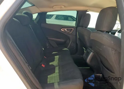 2016 Chrysler 200 Limited z USA, uszkodzony, nr VIN 1C3CCCAB3GN169937